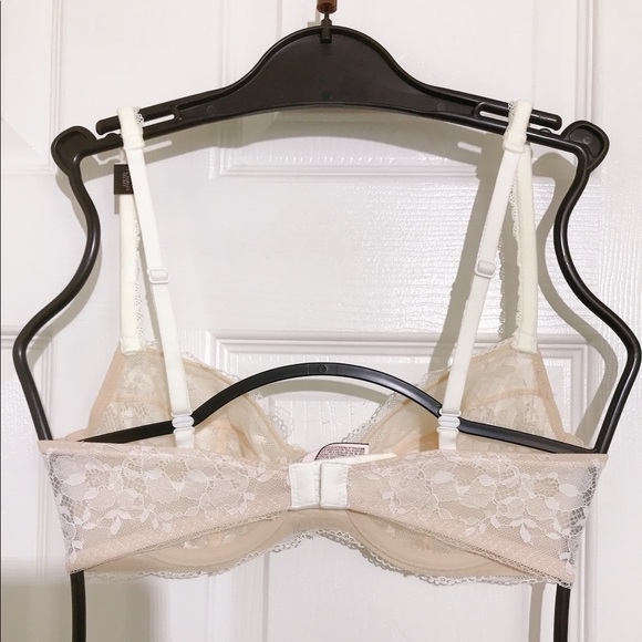 π₯ON SALEπ₯2/$33π₯ π V. Secret Body by Victoria Unlined Demi Bra - Picture 4 of 4